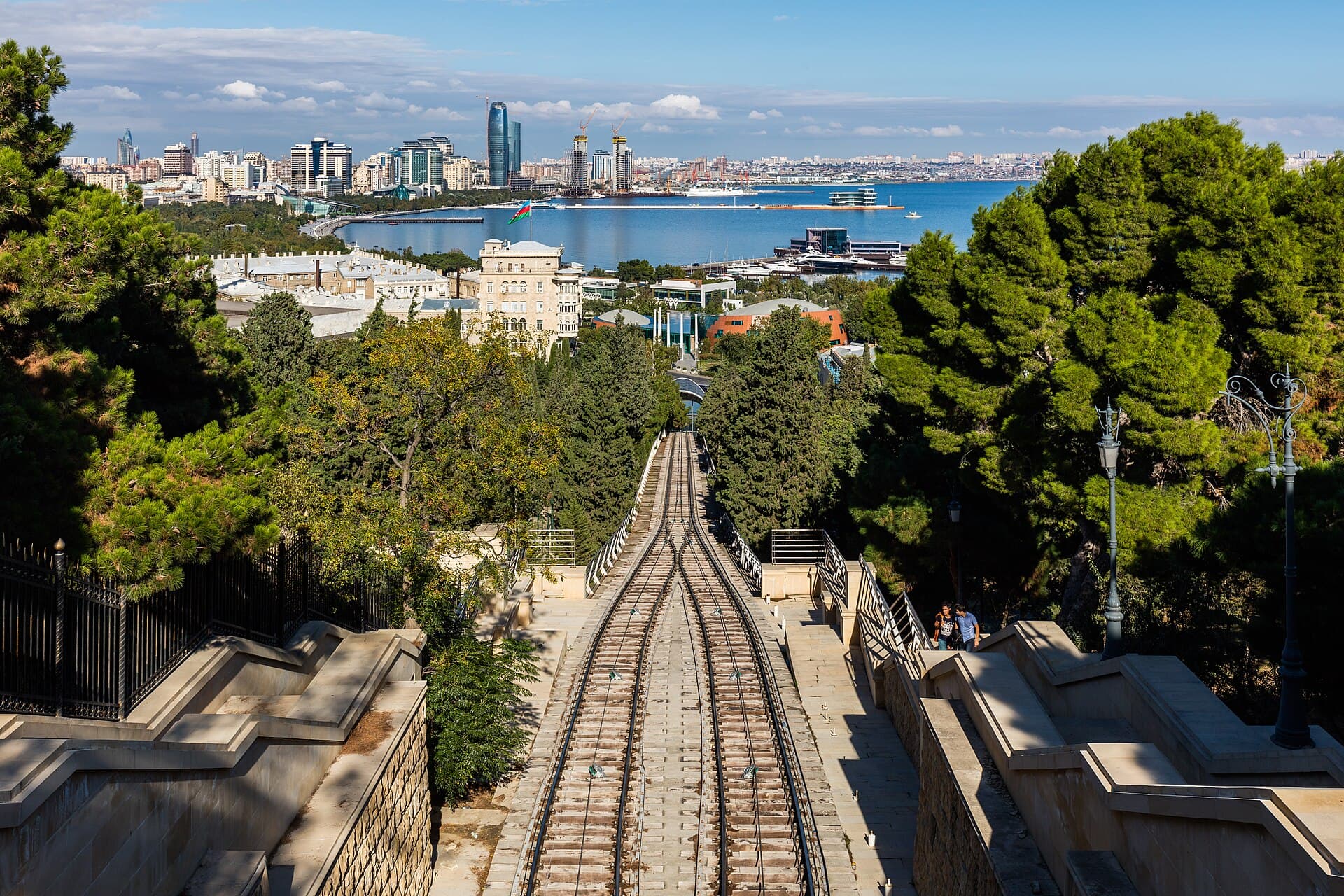 Pohľad na Baku, hlavné mesto Azerbajdžanu.
